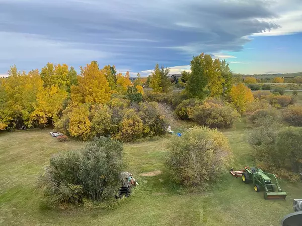 65 Rolling Range DR, Cochrane, AB T4C 2A3