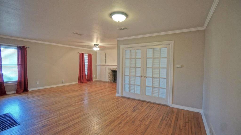 Fort Worth, TX 76109,3567 Dryden Road
