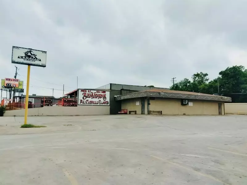 3203 N Main Street, Fort Worth, TX 76106