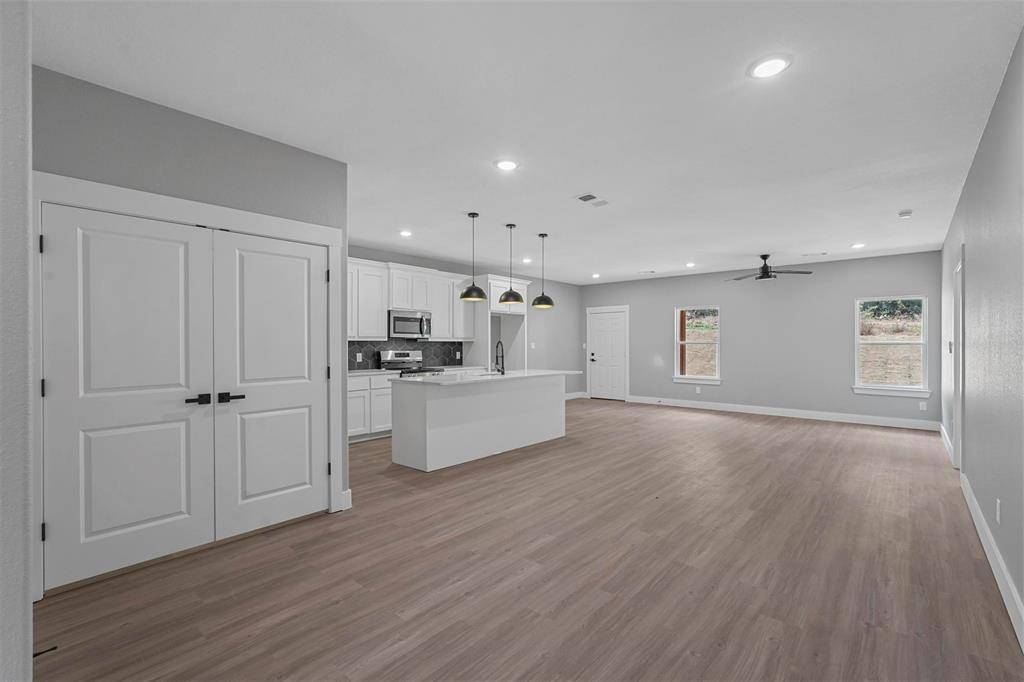 Denison, TX 75020,1331 W Crawford