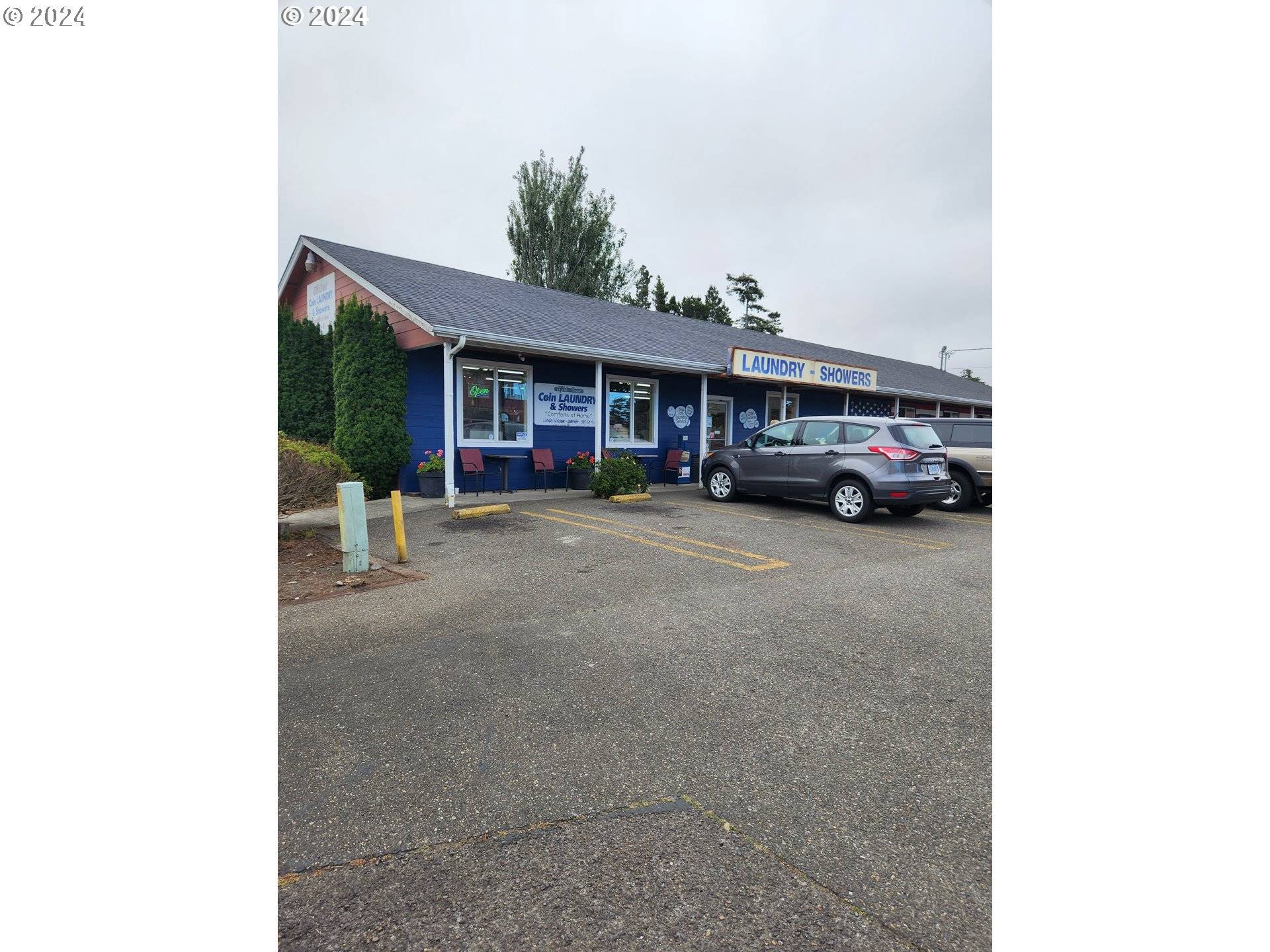 Florence, OR 97439,1856 37TH ST
