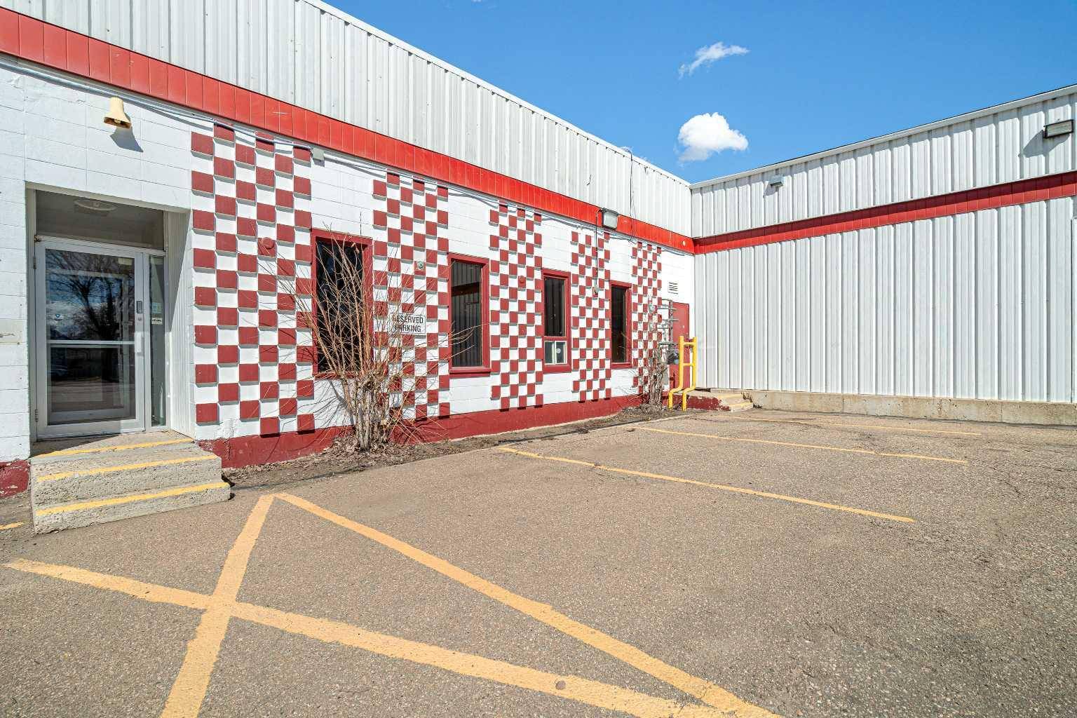 Lloydminster, AB S9V 0M7,4720 50 ST #Unit 3