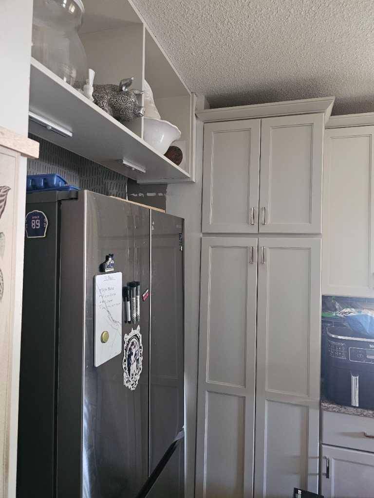 Lethbridge, AB T1J 2Z7,502 15 ST South