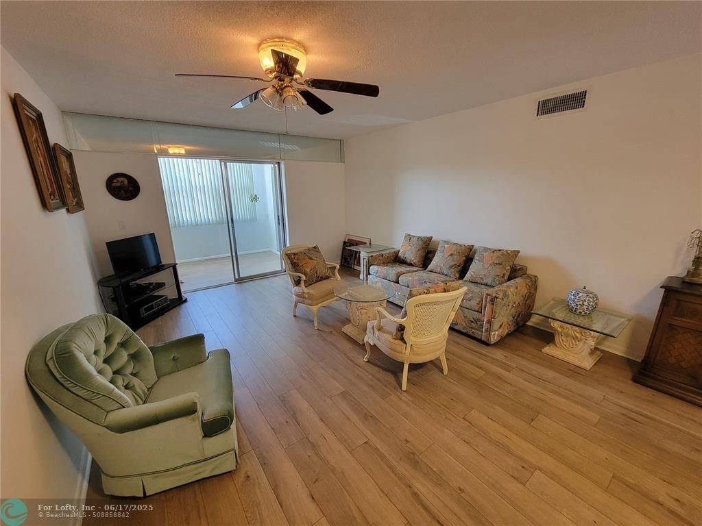 230 NE 26th Ave  #2040, Boynton Beach, FL 33435
