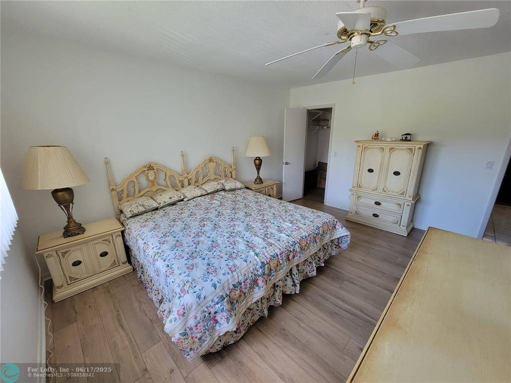 Boynton Beach, FL 33435,230 NE 26th Ave  #2040