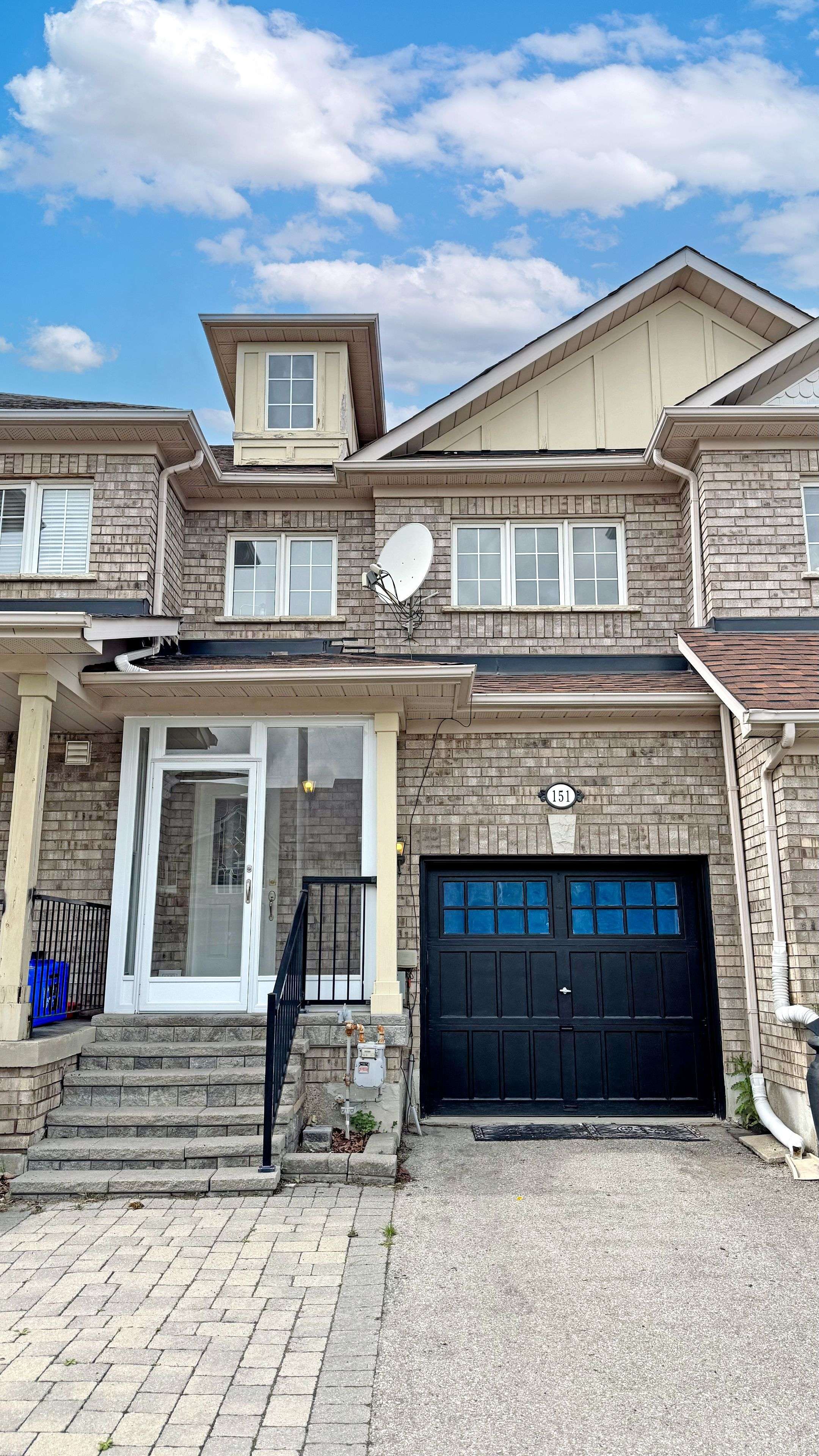 Richmond Hill, ON L4S 2T5,151 Amulet CRES