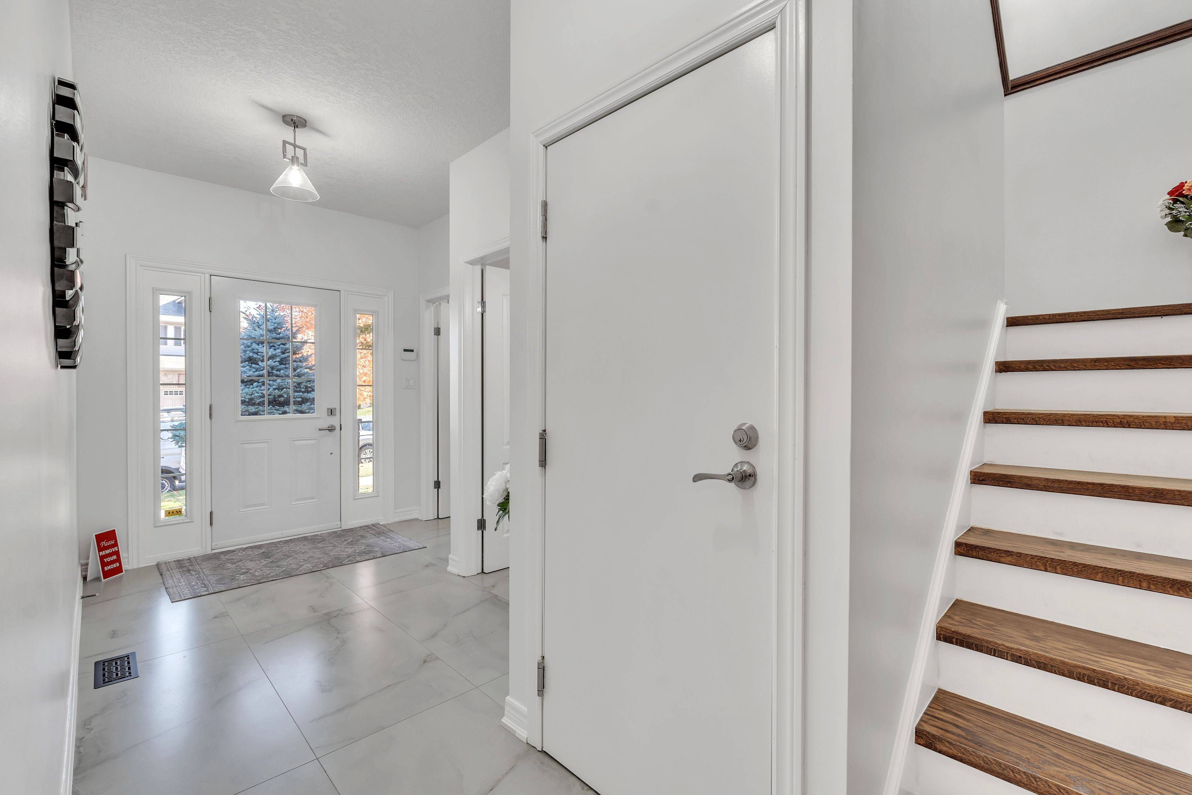 Kitchener, ON N2E 0B2,48 Isaiah DR W