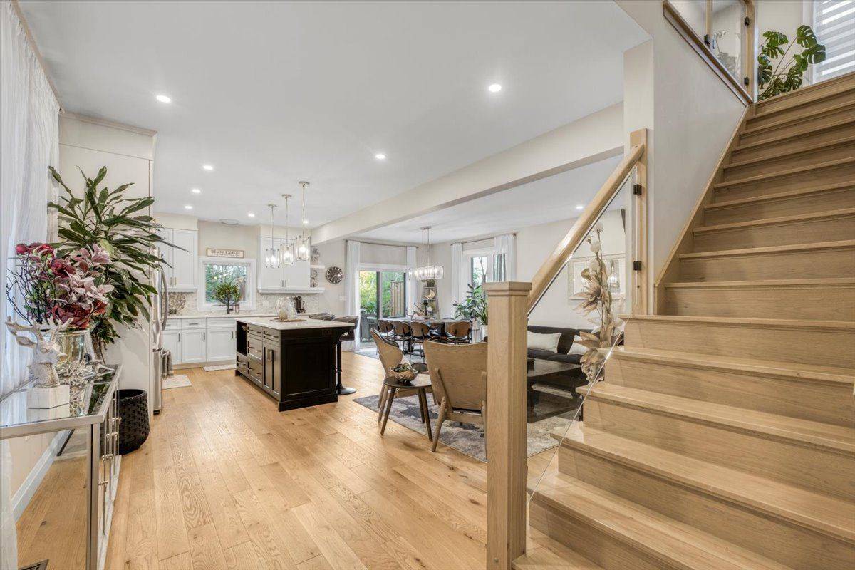 Kitchener, ON N2R 0P4,928 Chapel Hill CT