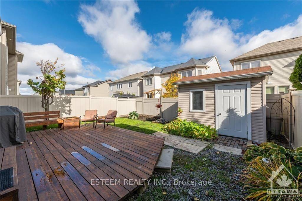 Barrhaven, ON K2J 0S7,2756 GRAND CANAL ST