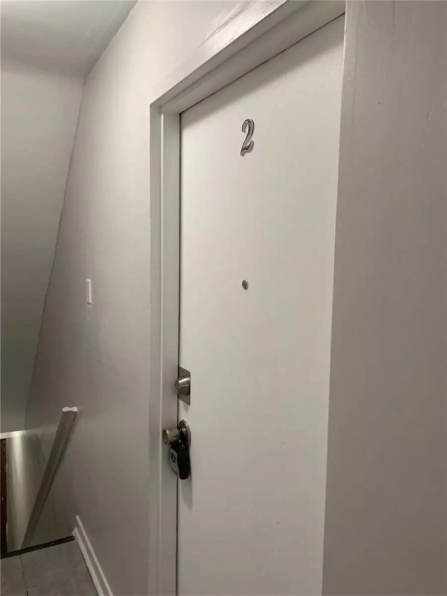 Mississauga, ON L5J 1J7,1848 Lakeshore RD W #2