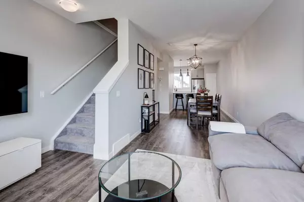 Calgary, AB T2X 4A5,360 210 AVE Southwest