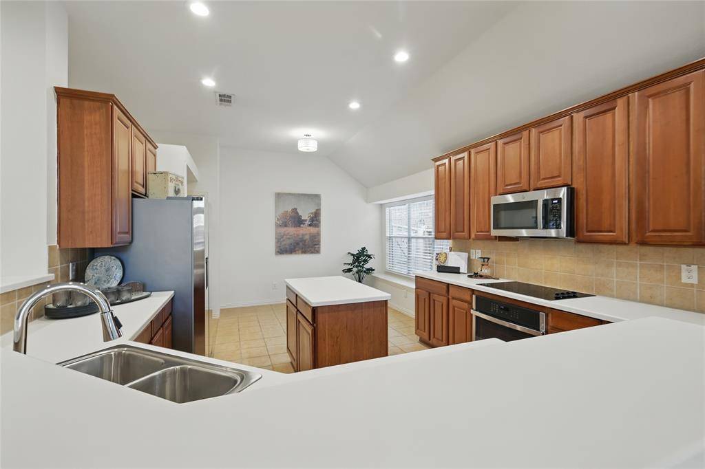 Lantana, TX 76226,1161 Mission Lane