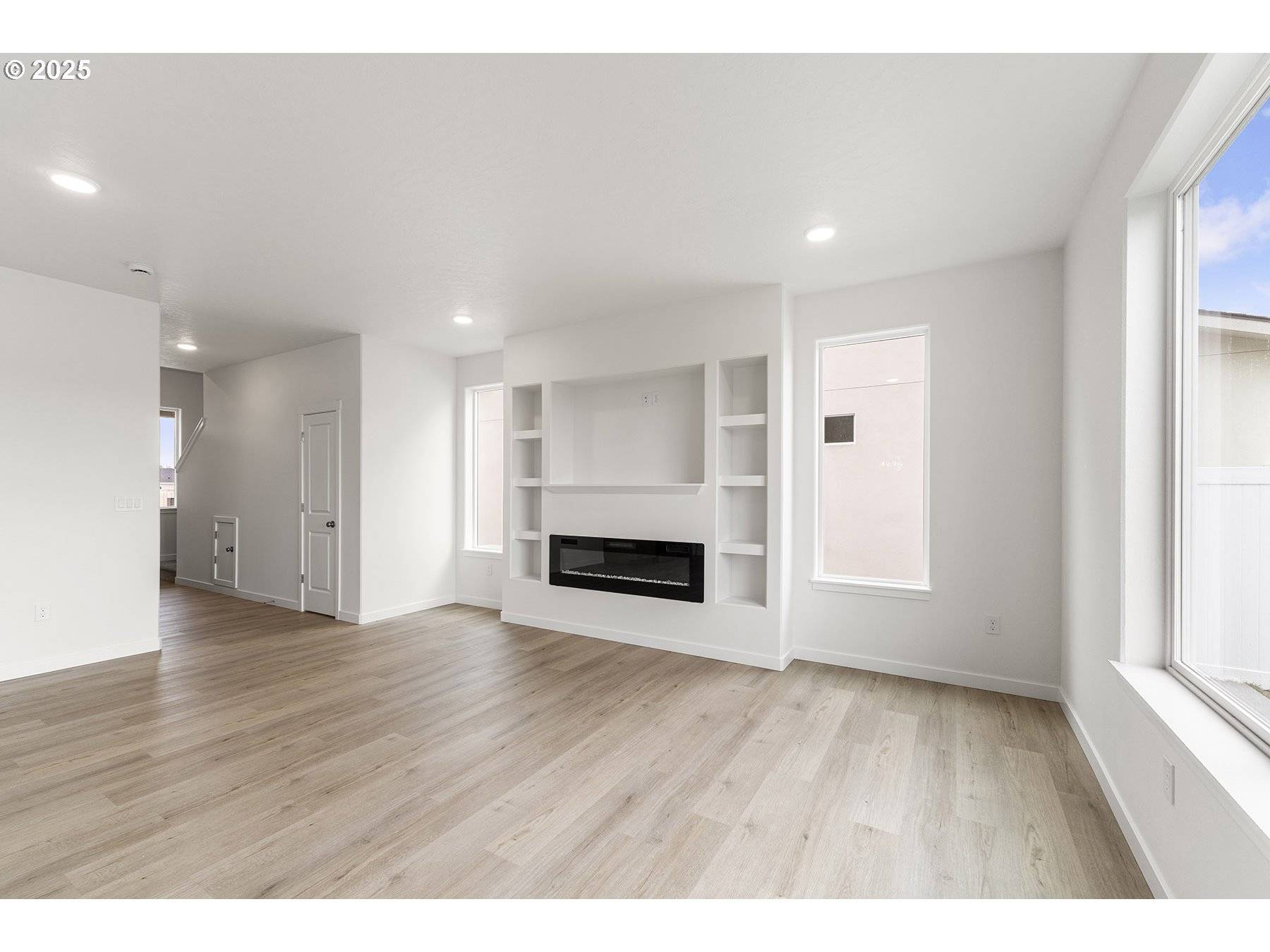 Hermiston, OR 97838,1129 NE EMERALD DR