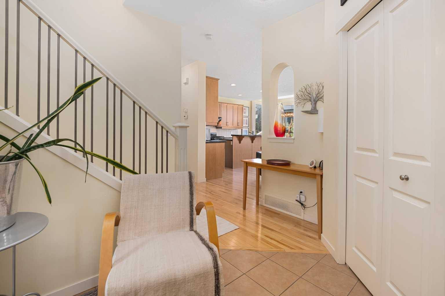 Calgary, AB T3H 5R4,176 Cougarstone CT Southwest