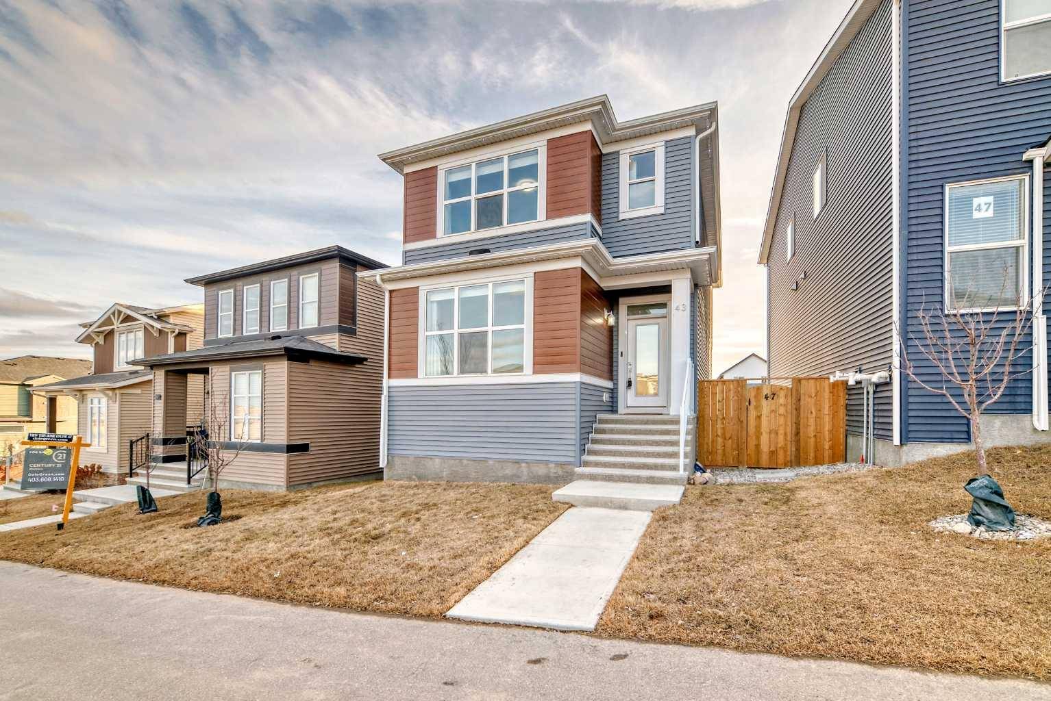 Calgary, AB T3L 0H2,43 Haskayne DR NW