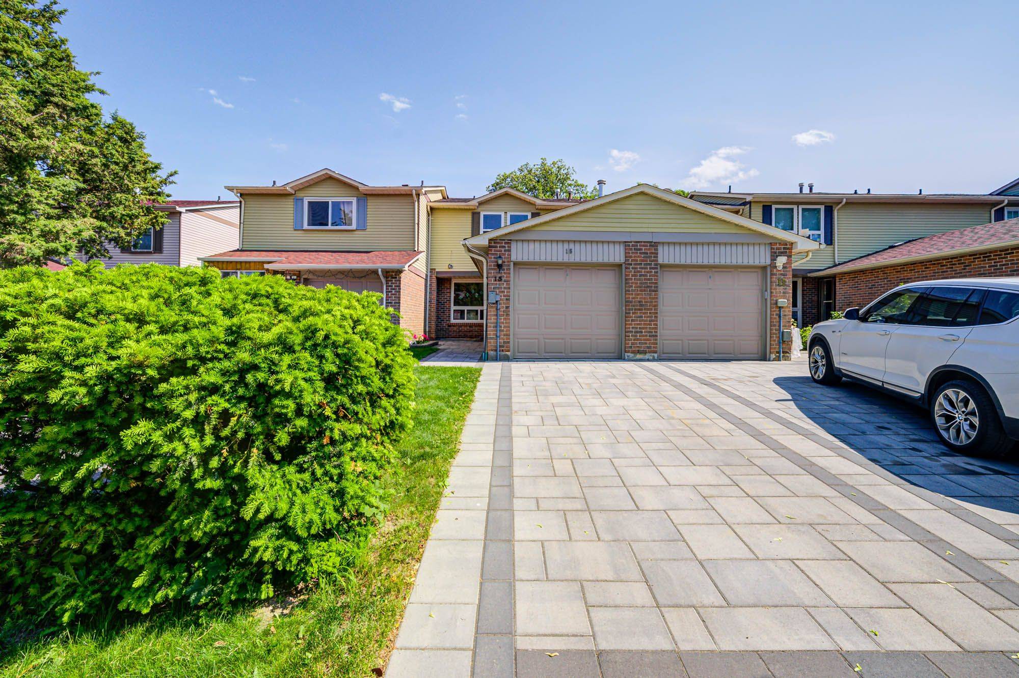 15 Grenbeck DR,  Toronto E07,  ON M1V 2H5