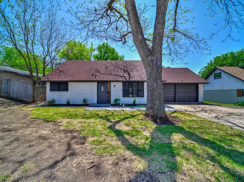 Arlington, TX 76010,1104 Darlene Lane