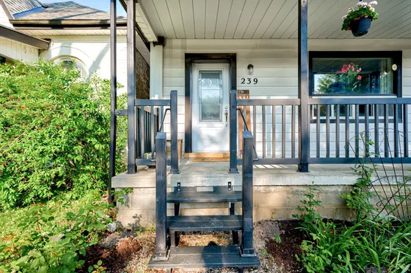 Stratford, ON N5A 4G1,239 Nile ST