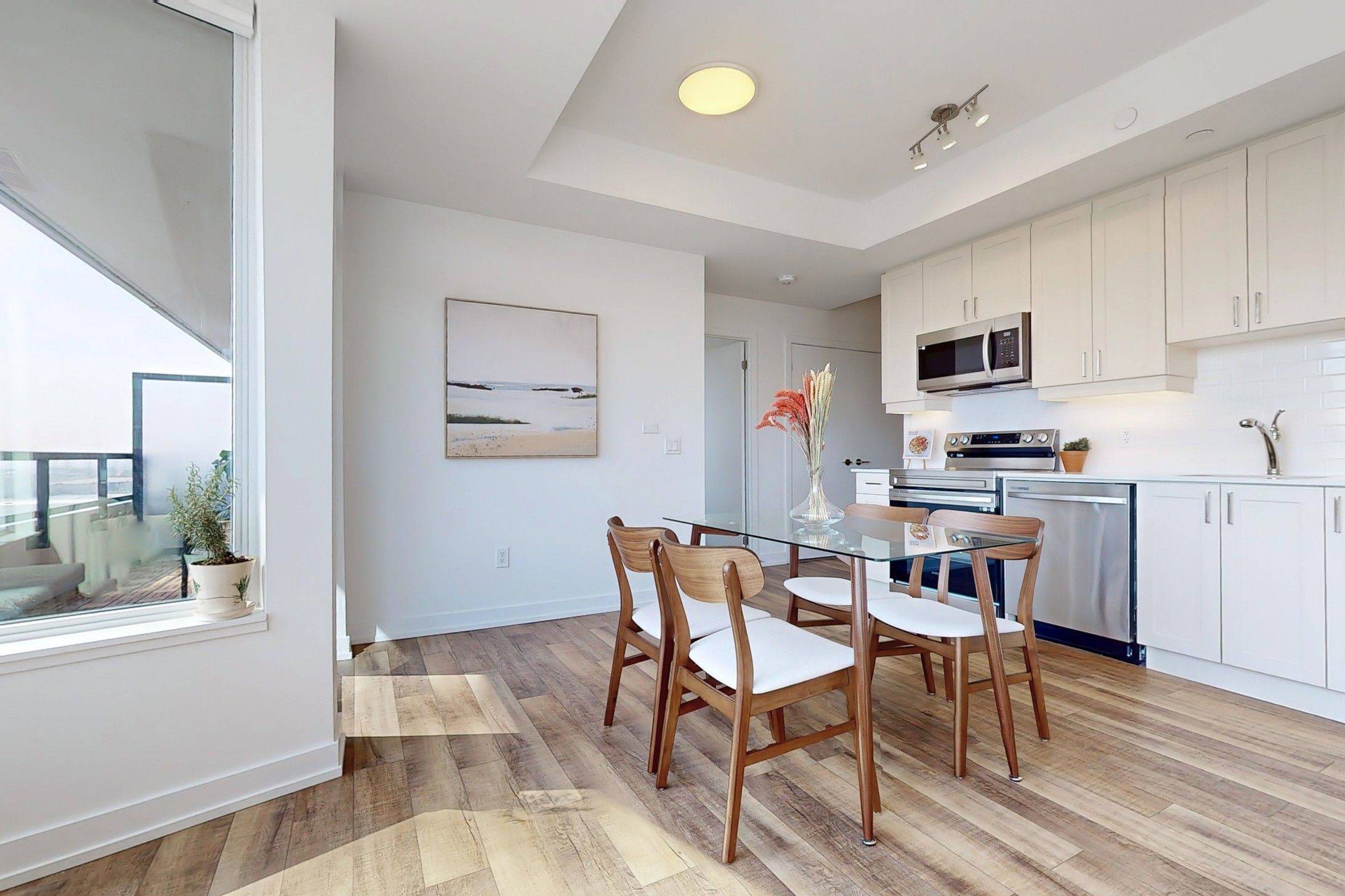 Pickering, ON L1W 0C2,1480 Bayly ST #1607