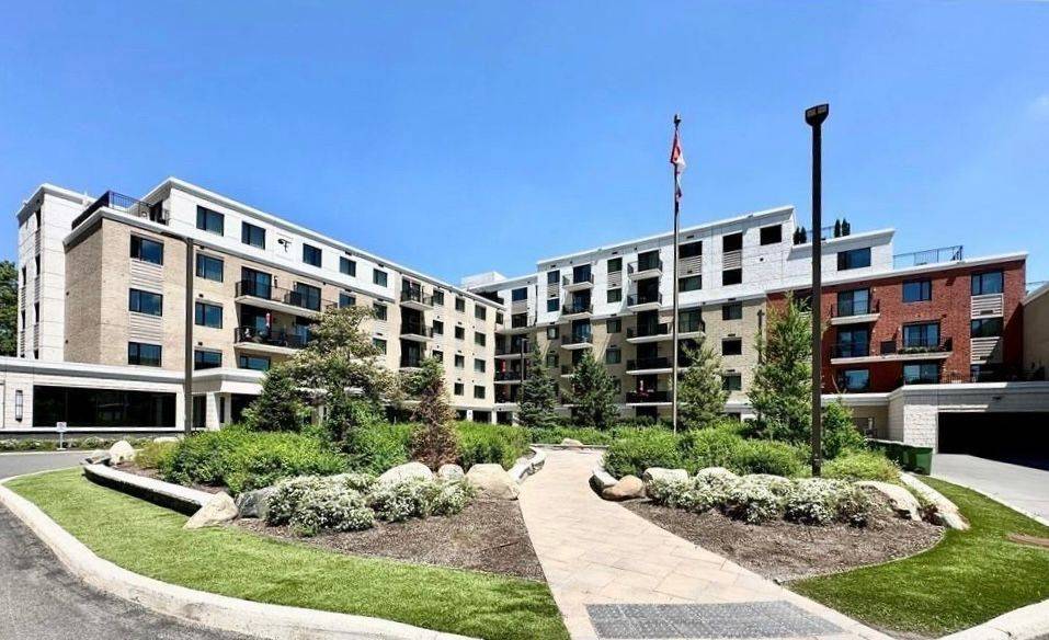 1425 Vanier Pkwy #102, Overbrook - Castleheights And Area, ON K1K 3W6