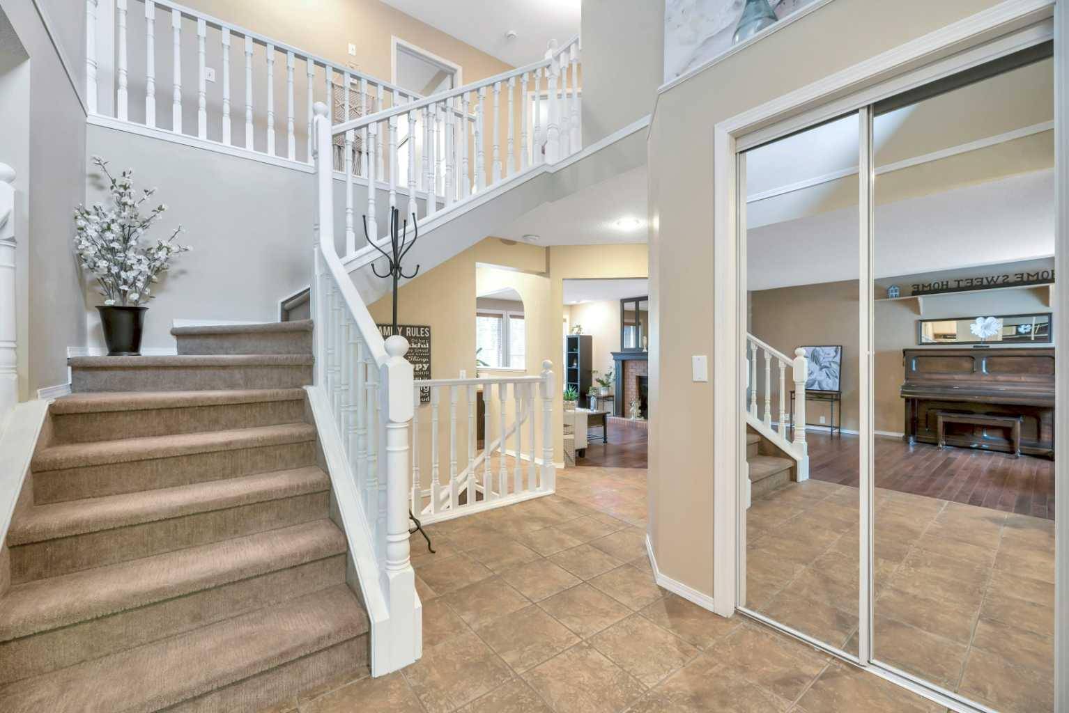 Calgary, AB T2Z 2C1,136 Mt Robson CIR SE