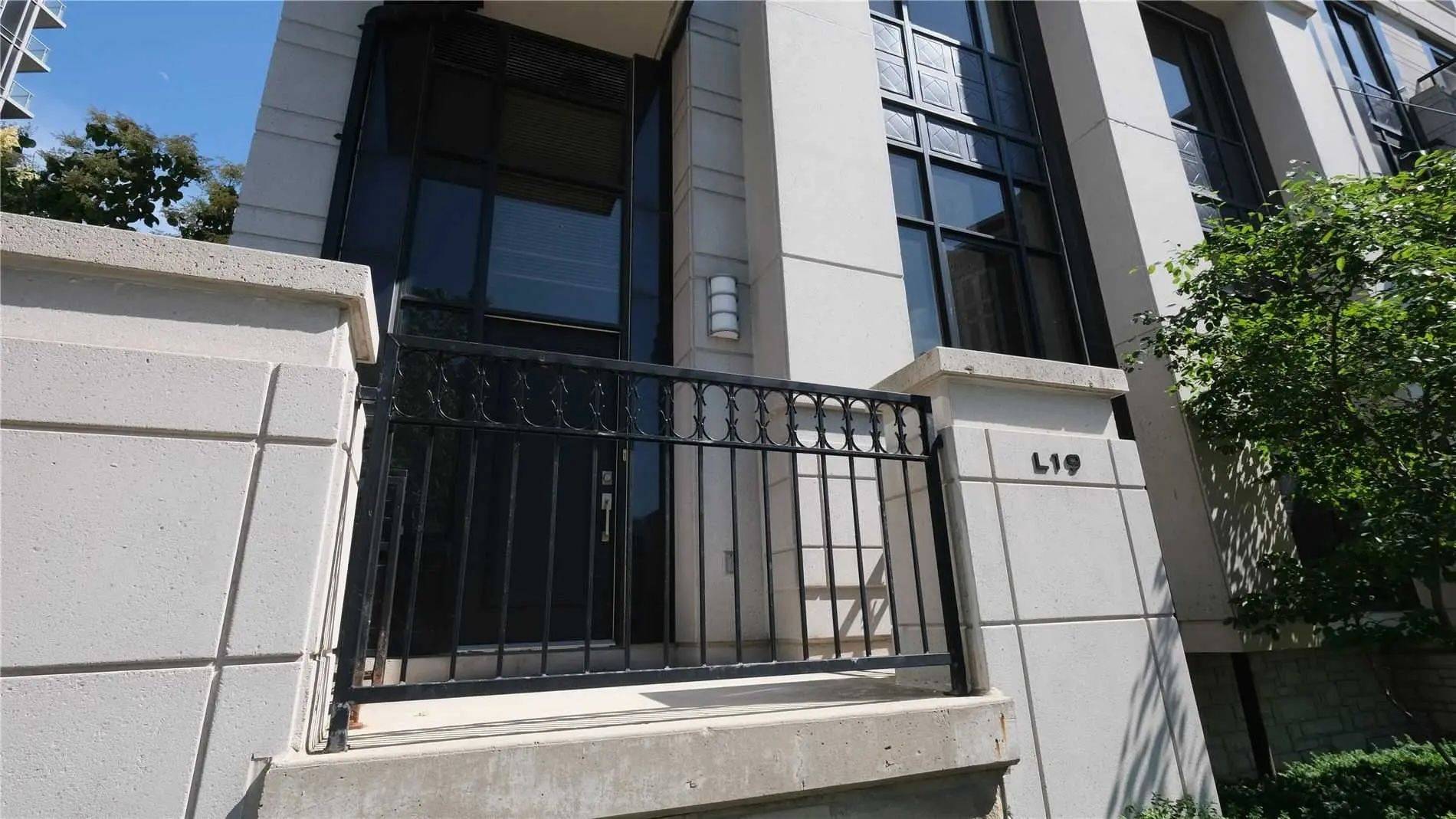 100 Harrison Garden BLVD #L19, Toronto C14, ON M2N 0C2