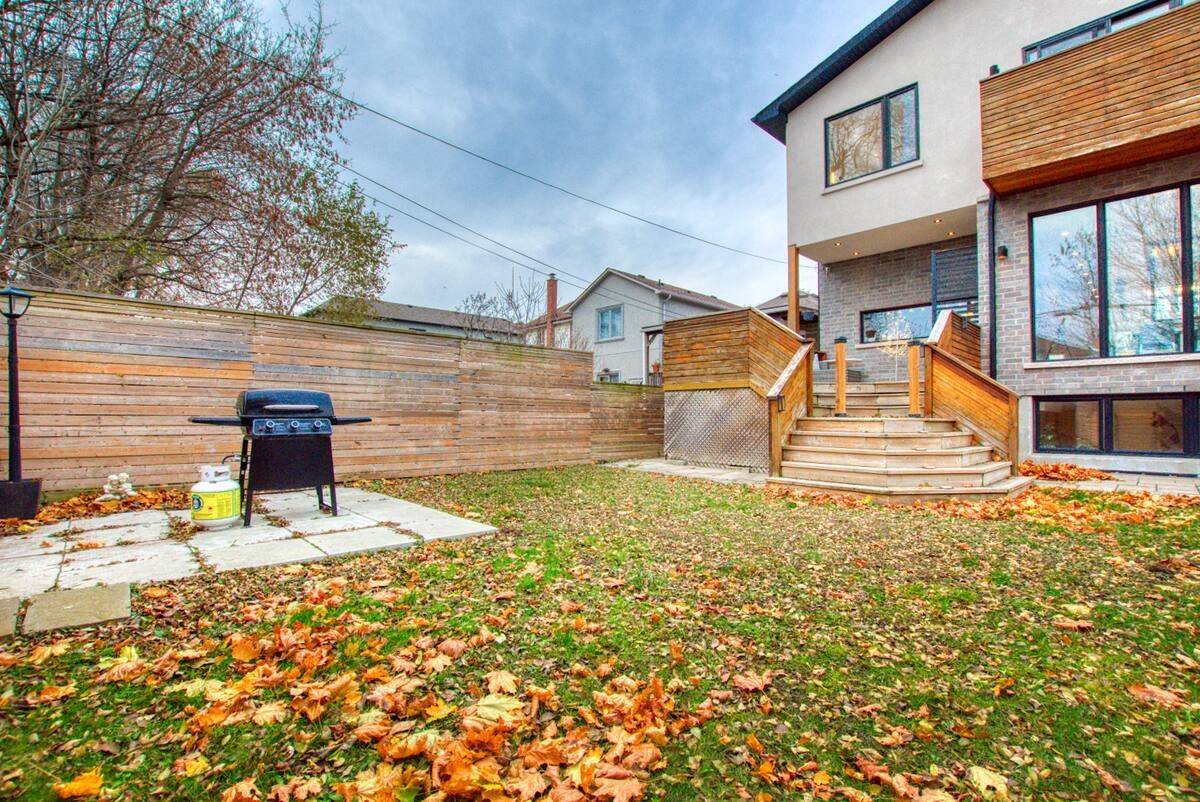13 Adair RD #1BR Studio, Toronto E03, ON M4B 1V4
