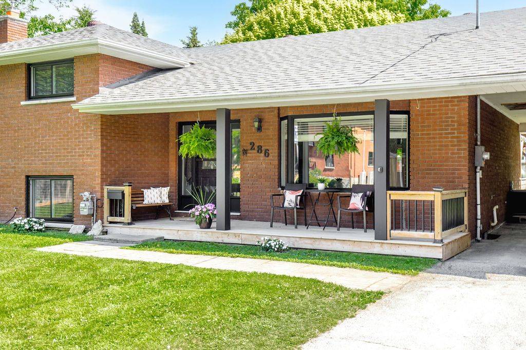 Collingwood, ON L9Y 1Z5,286 Sixth ST