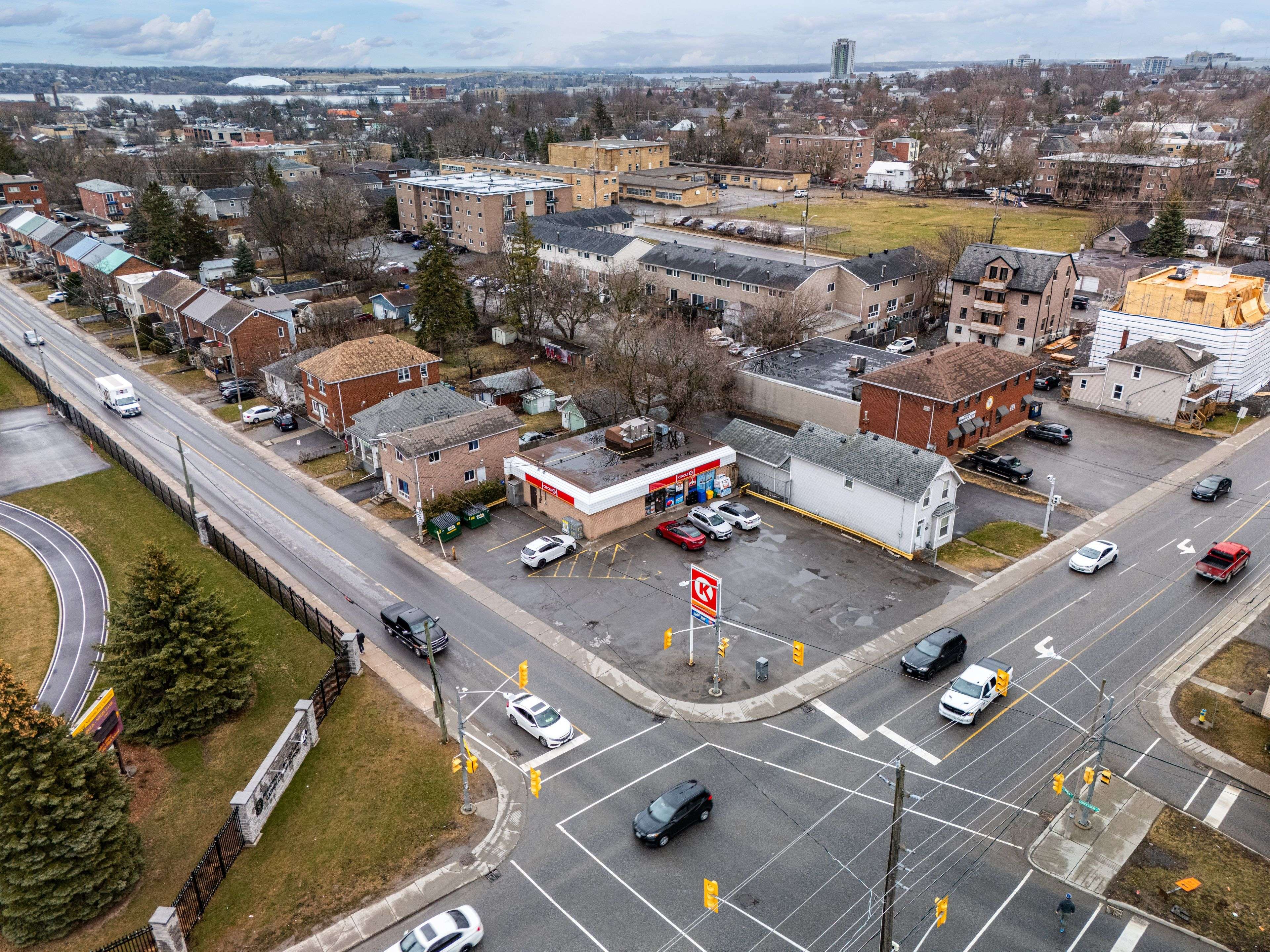 Kingston, ON K7K 4A8,451 Division ST