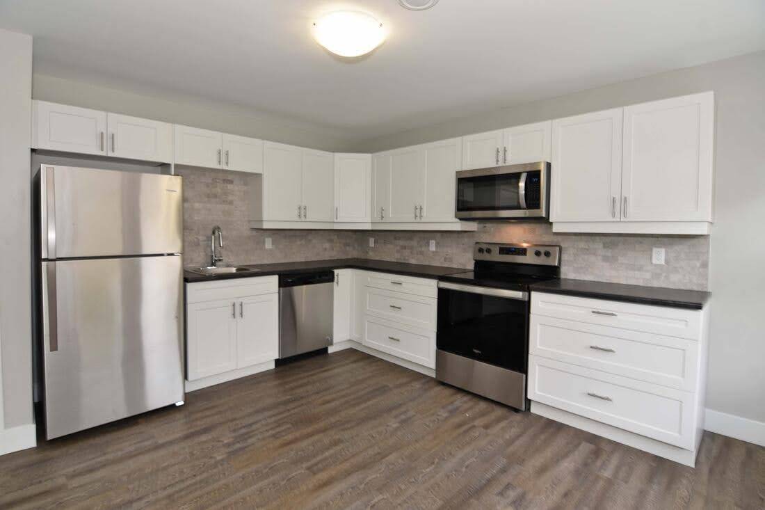 London North, ON N6G 1L1,407 Castlegrove PL