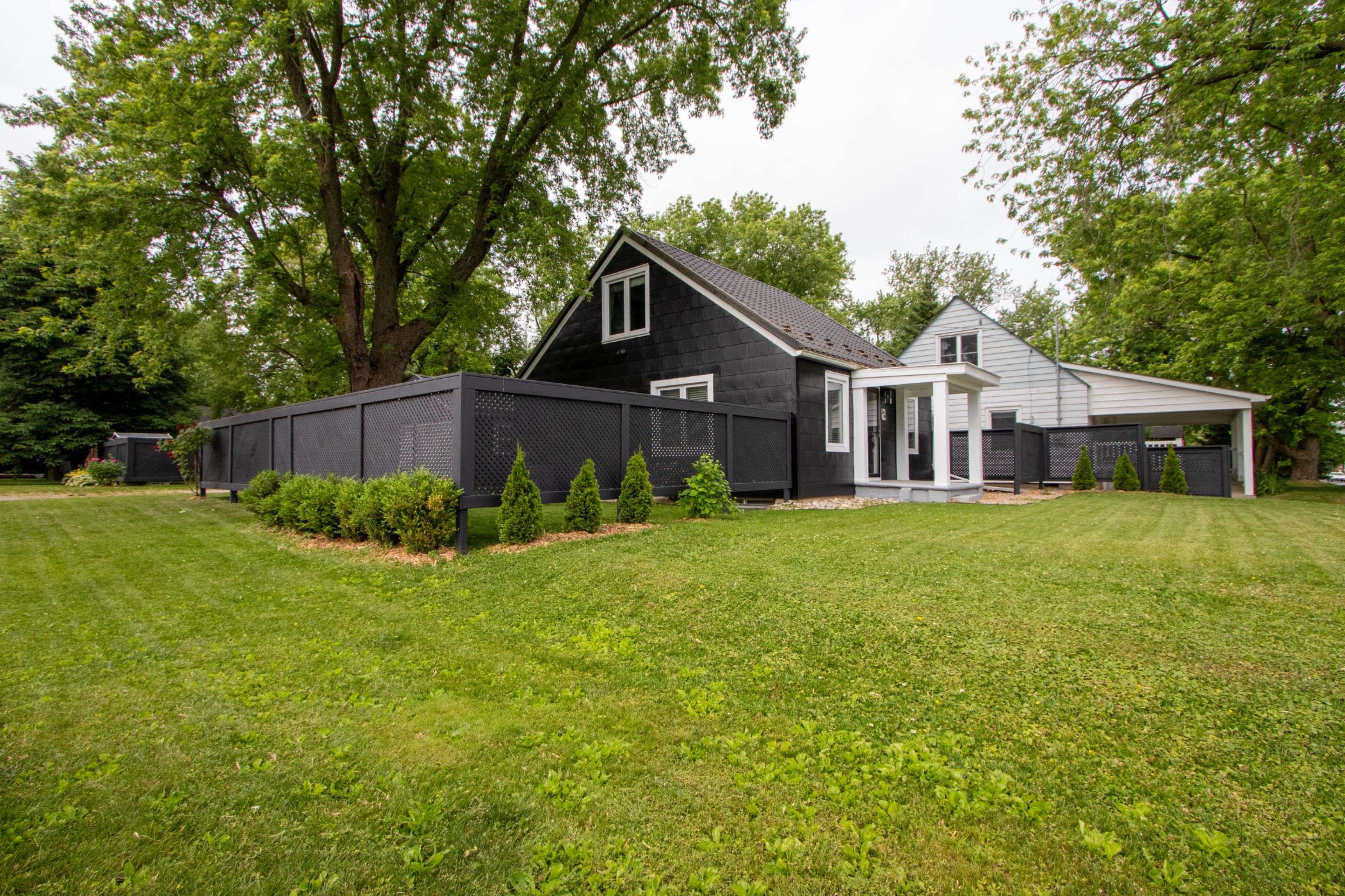 St. Marys, ON N4X 1B3,574 Jones ST E