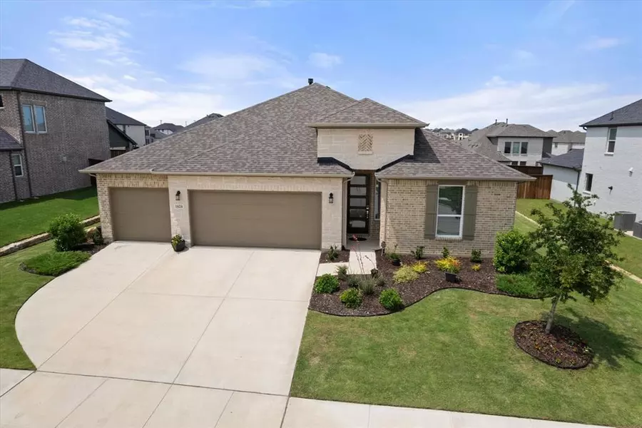 1624 Thunderbird Drive, Fort Worth, TX 76052