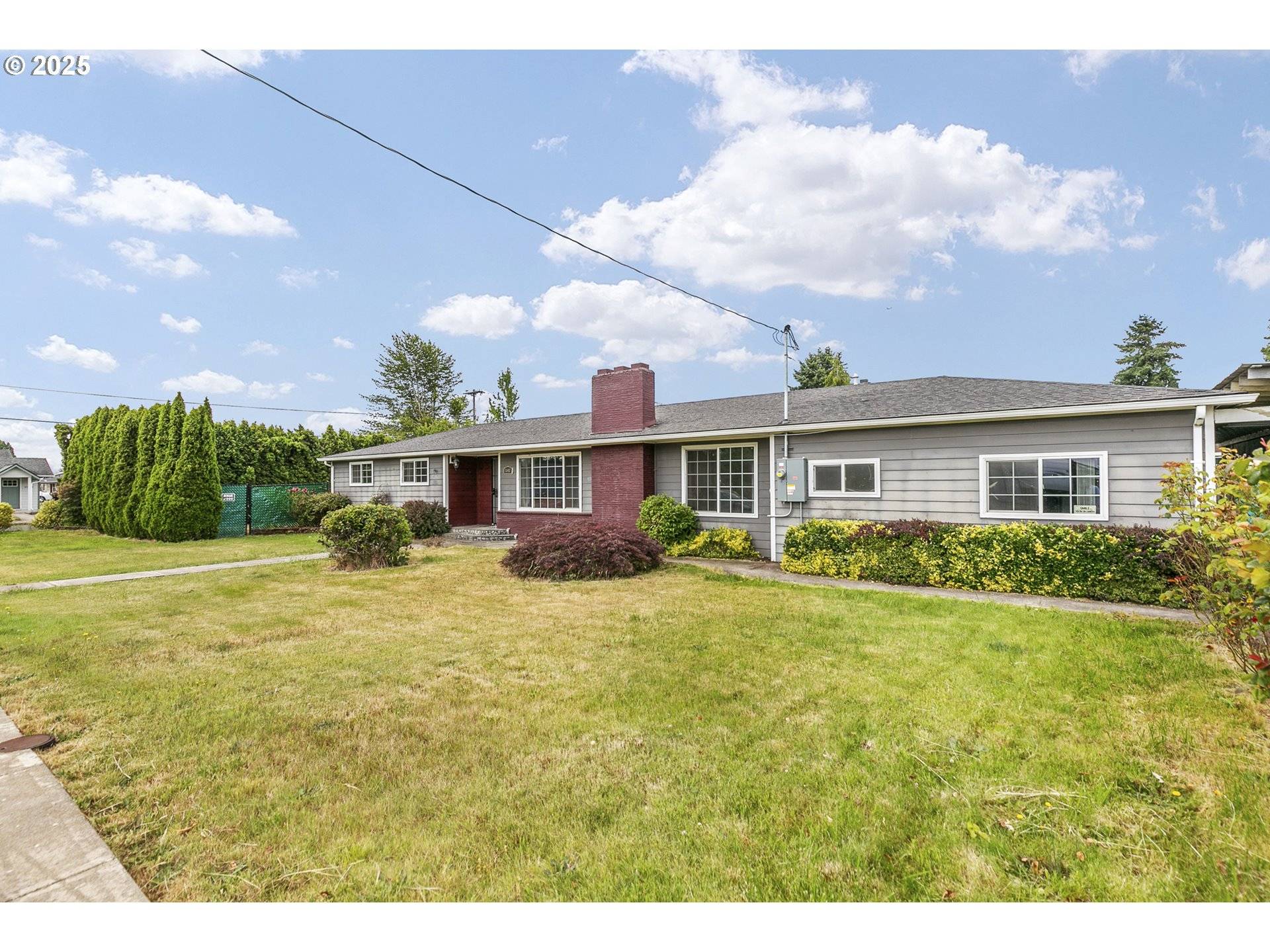 Salem, OR 97301,1343 NE BRENNER ST