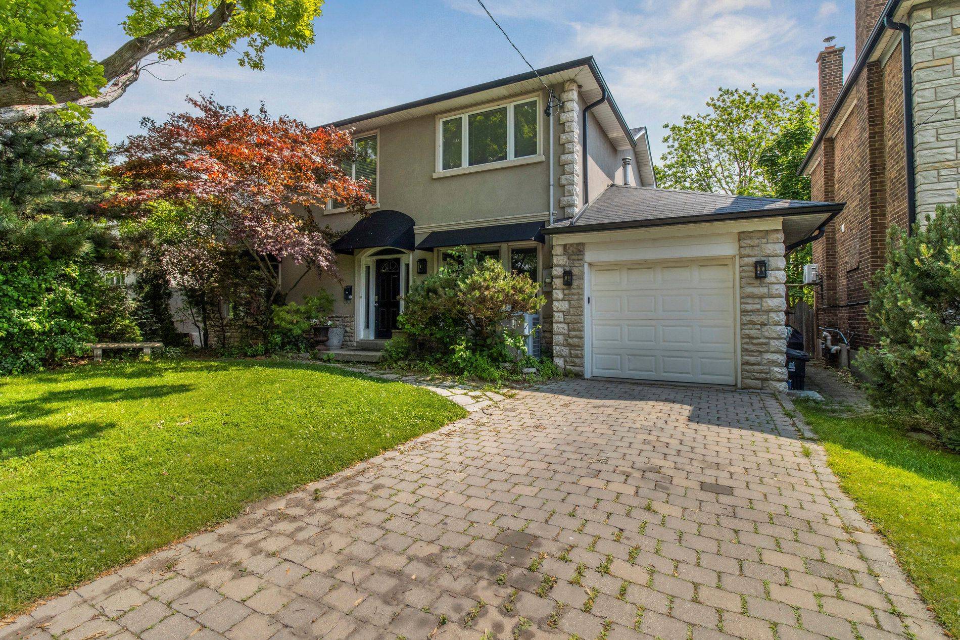 Toronto C11, ON M4G 2Z1,181 Bayview Heights DR