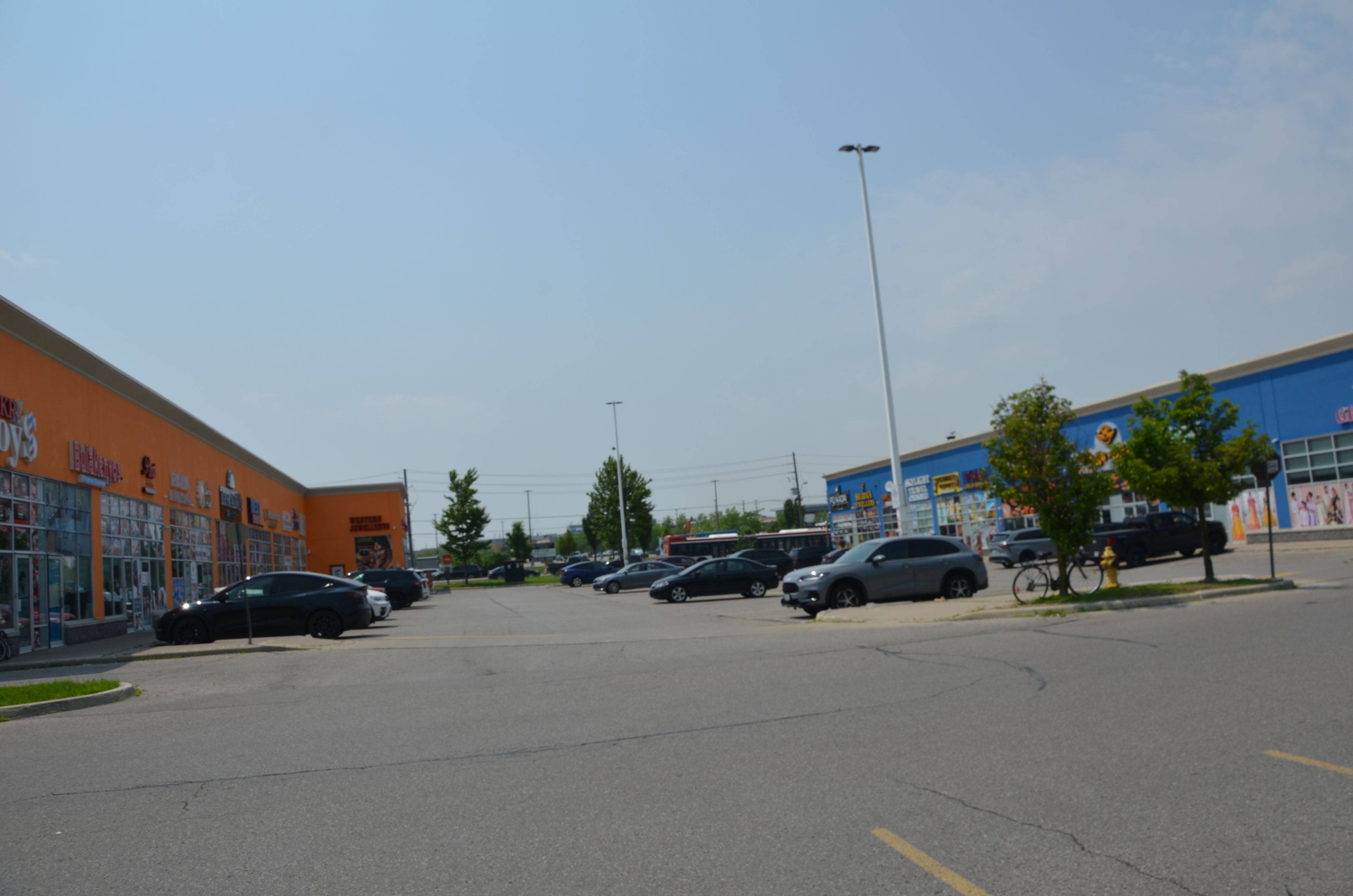 Toronto E11, ON M1X 1S8,3331 Markham RD #120