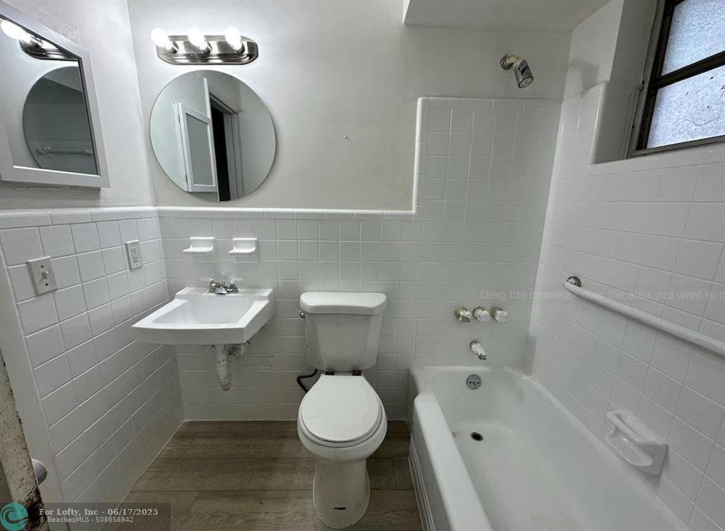 Hollywood, FL 33021,5805 Lincoln St