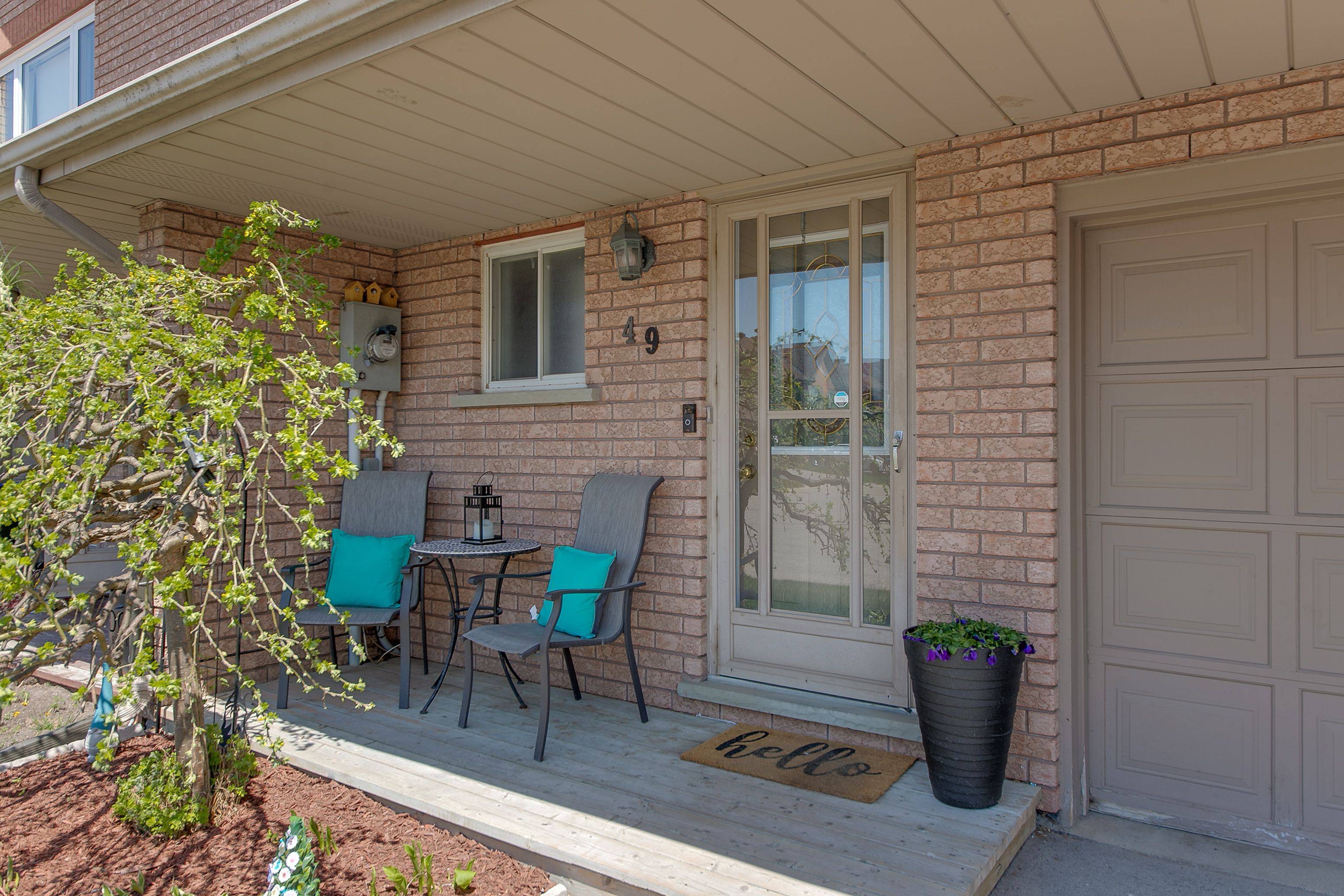 49 Riverley LN E #6, New Tecumseth, ON L9R 1X8