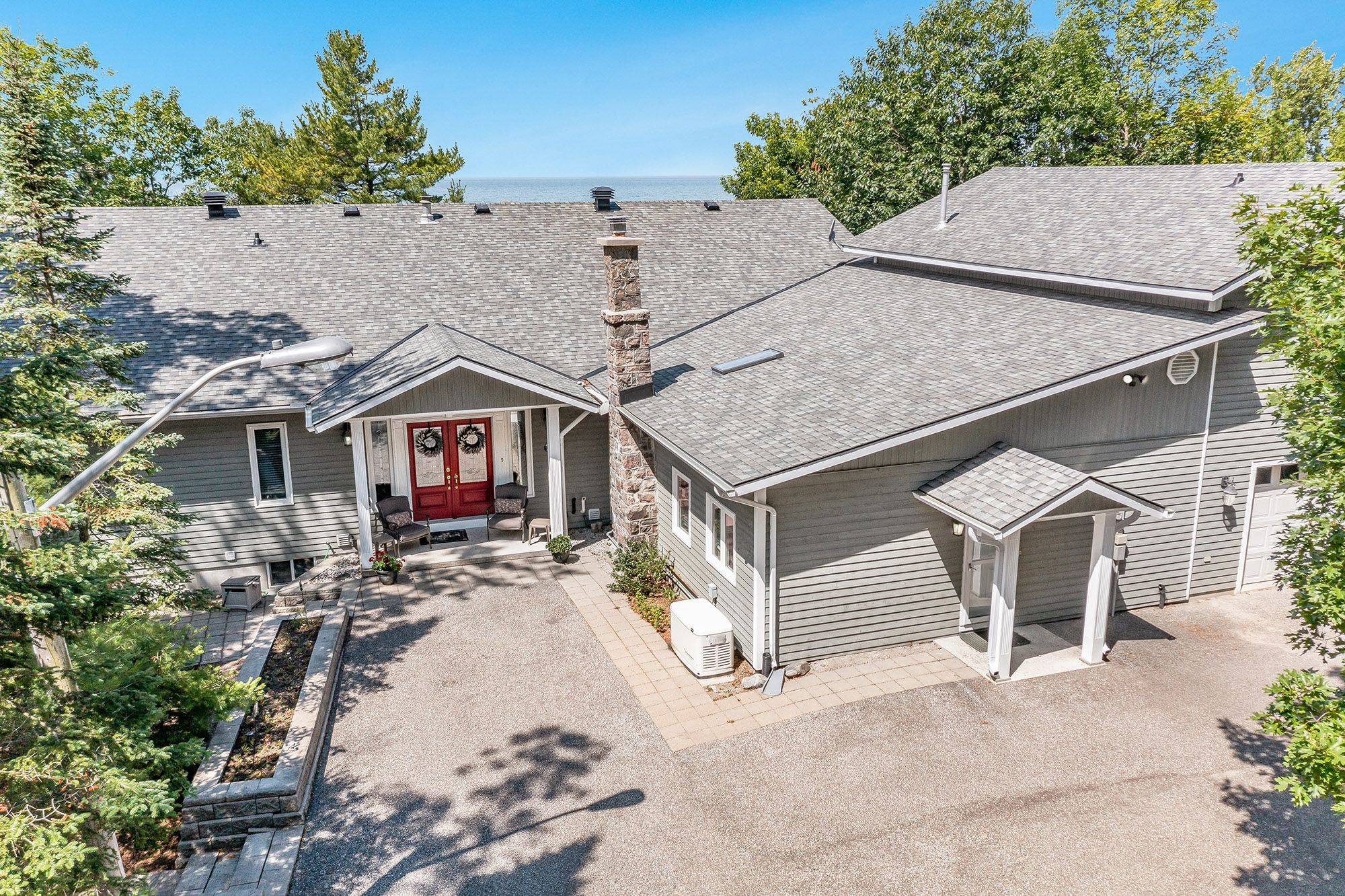 24 Finley DR, Tiny, ON L0L 2J0