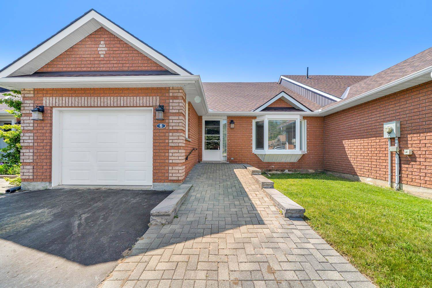 Penetanguishene, ON L9M 2H2,90 Burke ST #6