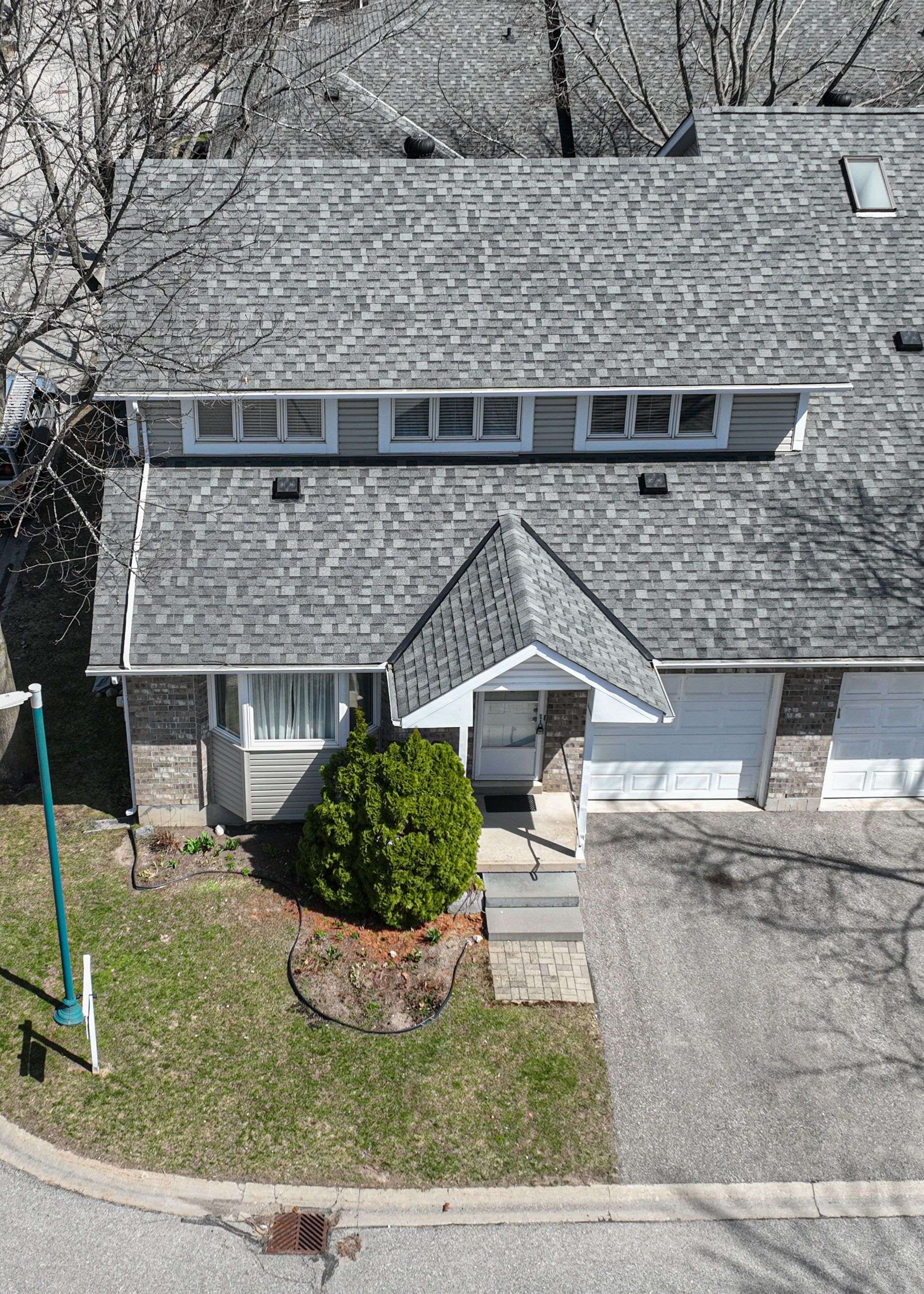 Orillia, ON L3V 7T9,40 Museum DR #408