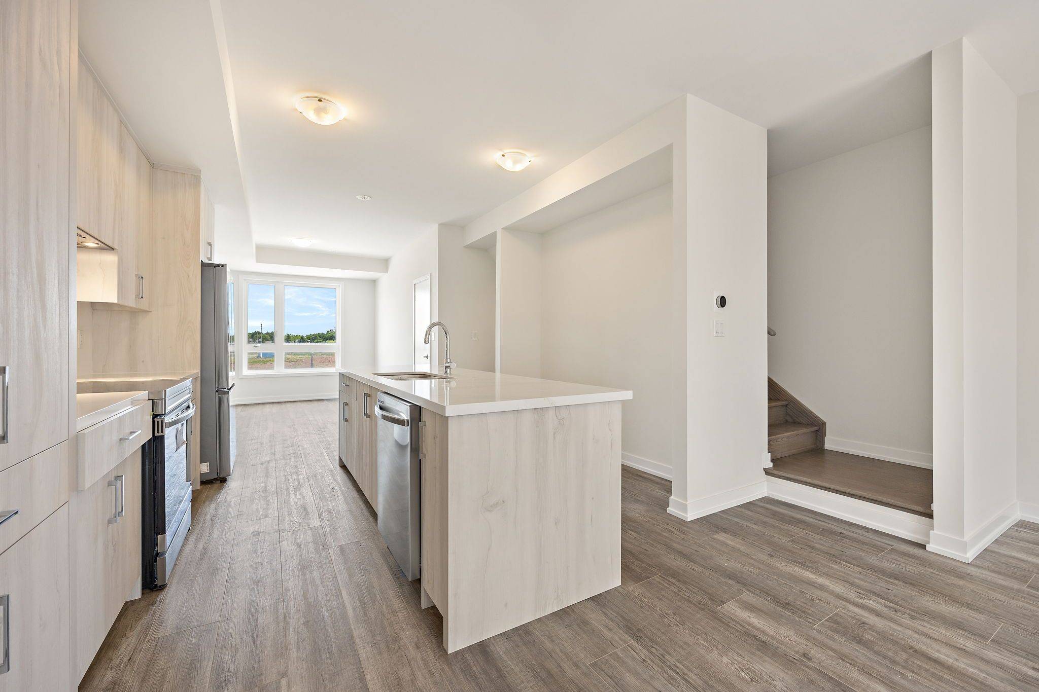 Oakville, ON L6M 5R4,1353 SHEVCHENKO BLVD