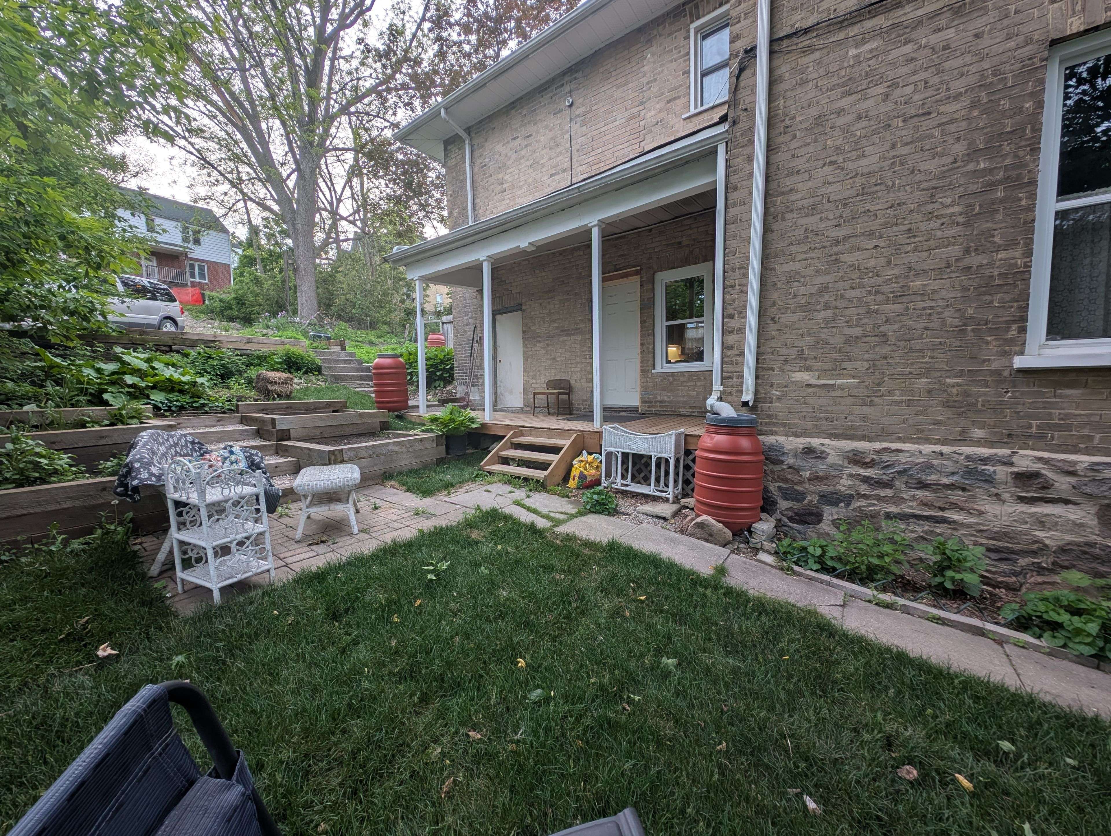 Peterborough Central, ON K9H 3X2,629 Aylmer ST N