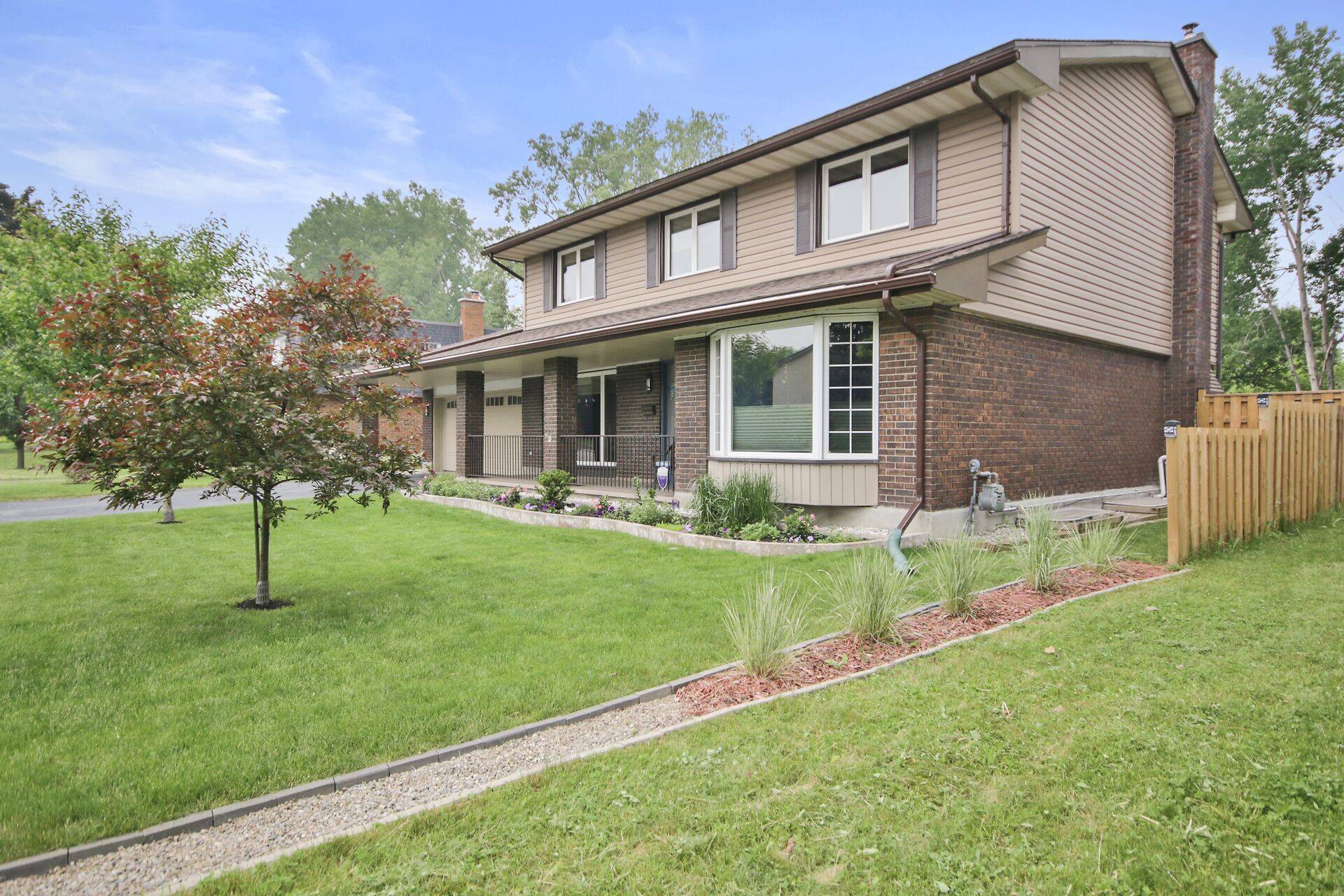 Hunt Club - Windsor Park Village And Area, ON K1V 9E3,955 Plante DR