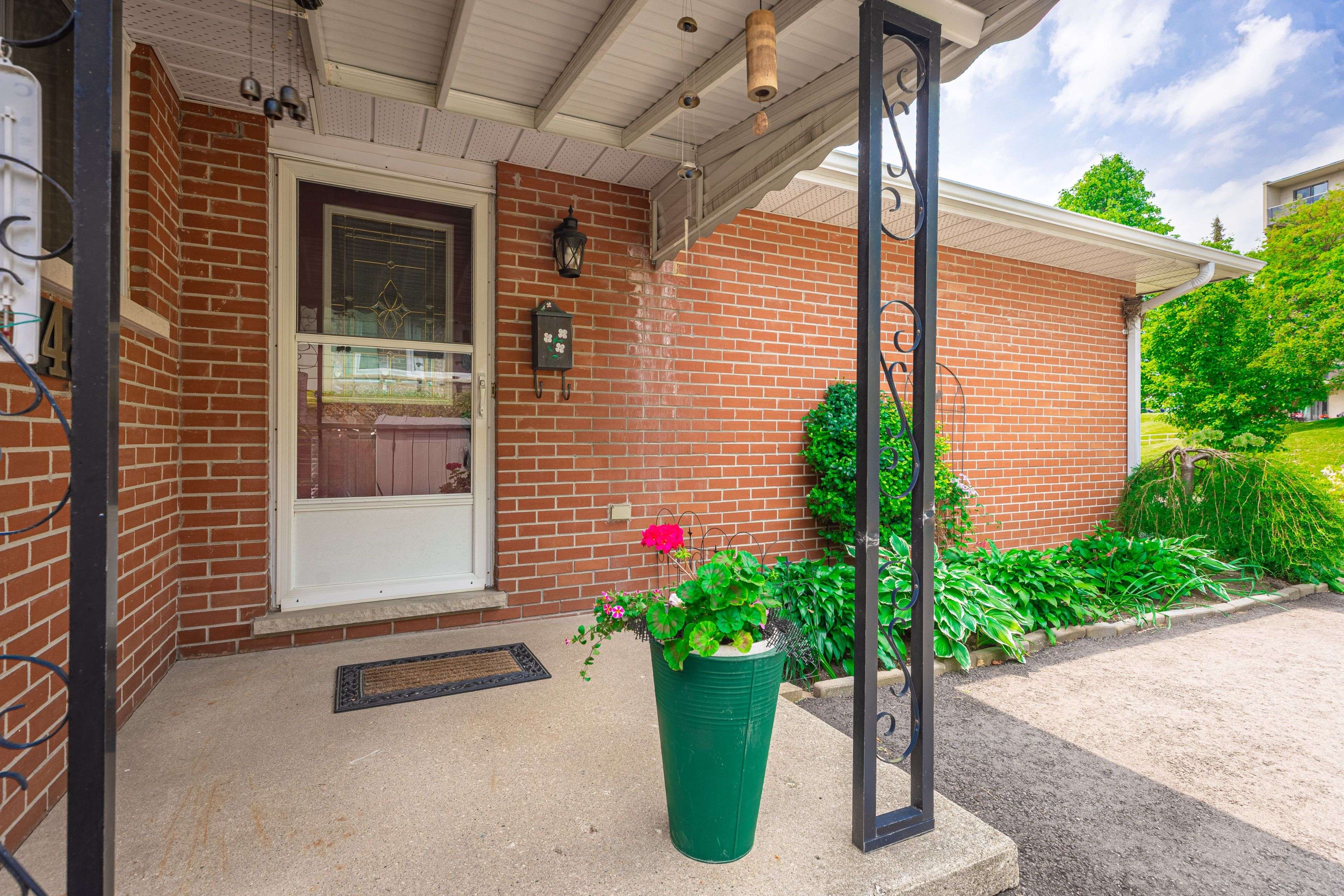 London North, ON N6G 1K8,482 Castlegrove BLVD