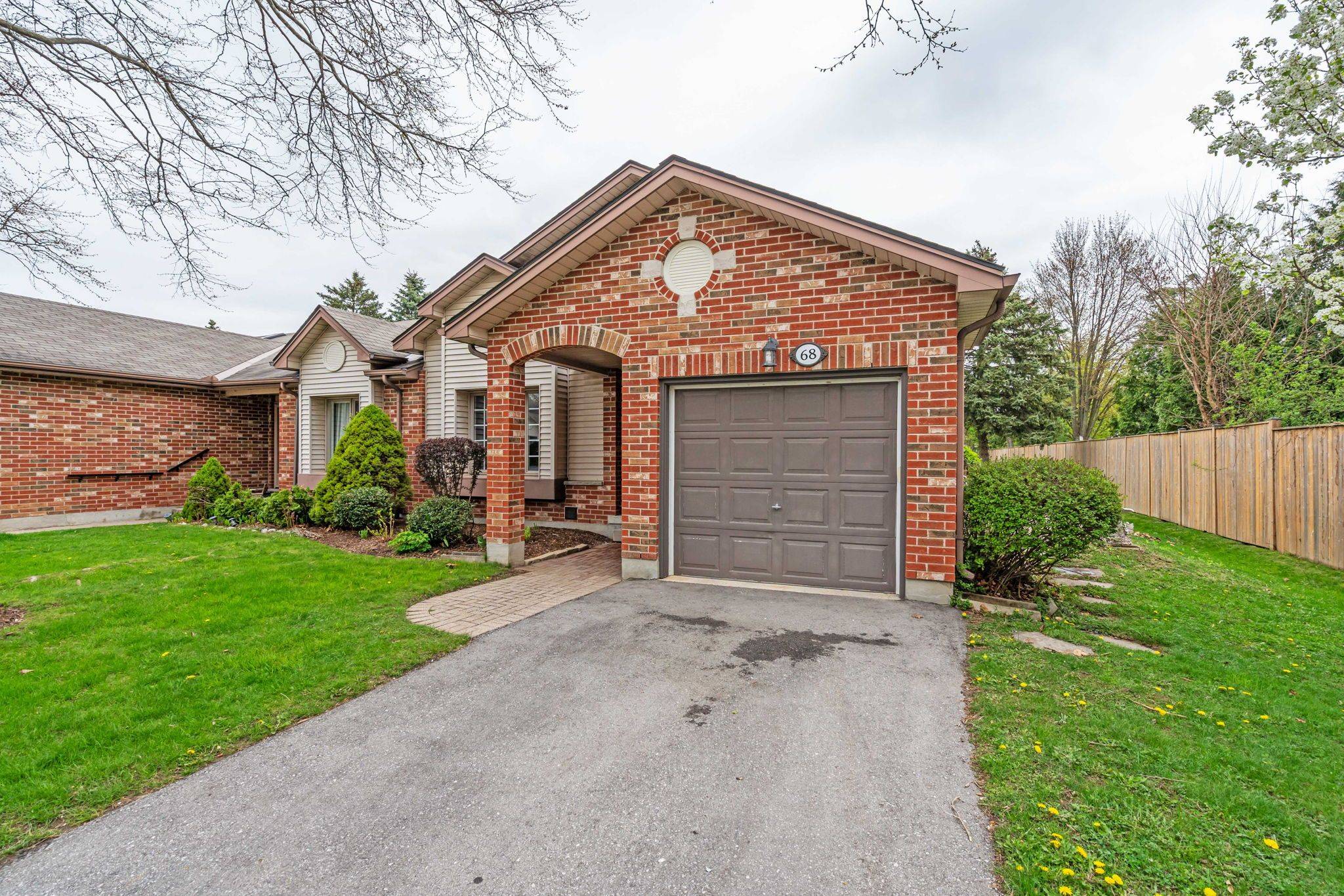 London North, ON N5X 3Y1,1478 Adelaide ST N #68