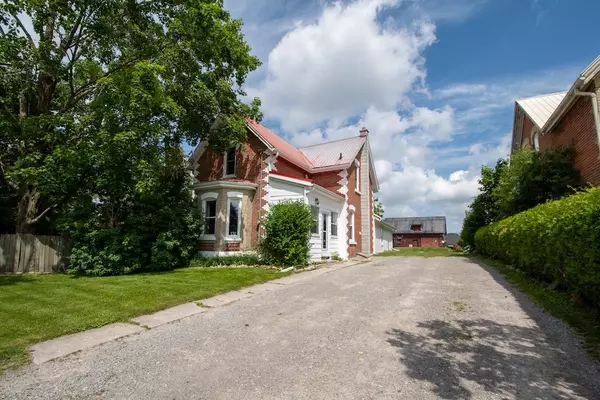 132 King ST, Kawartha Lakes, ON K0M 2T0