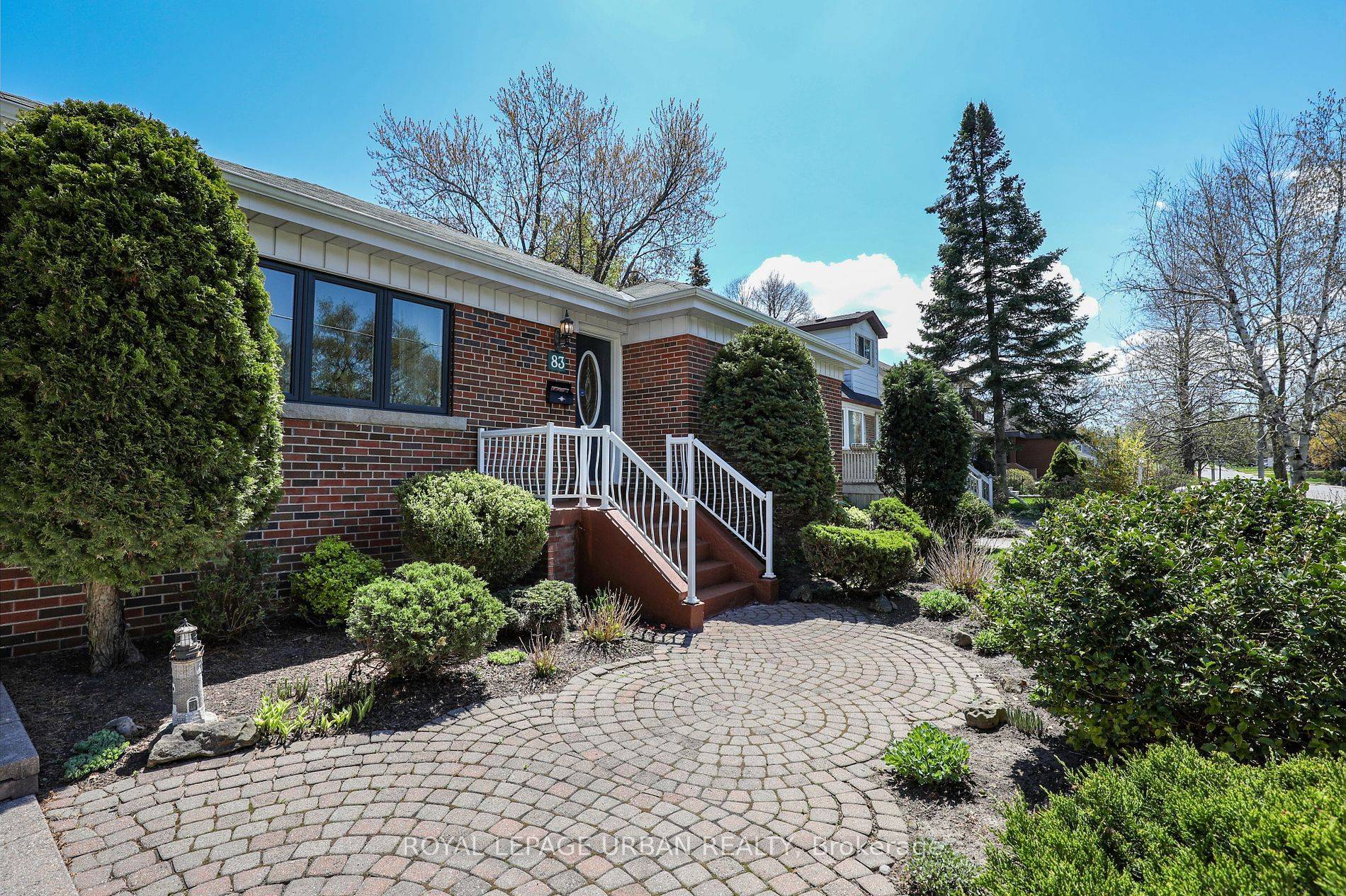 Toronto E08, ON M1M 2E7,83 Adanac DR