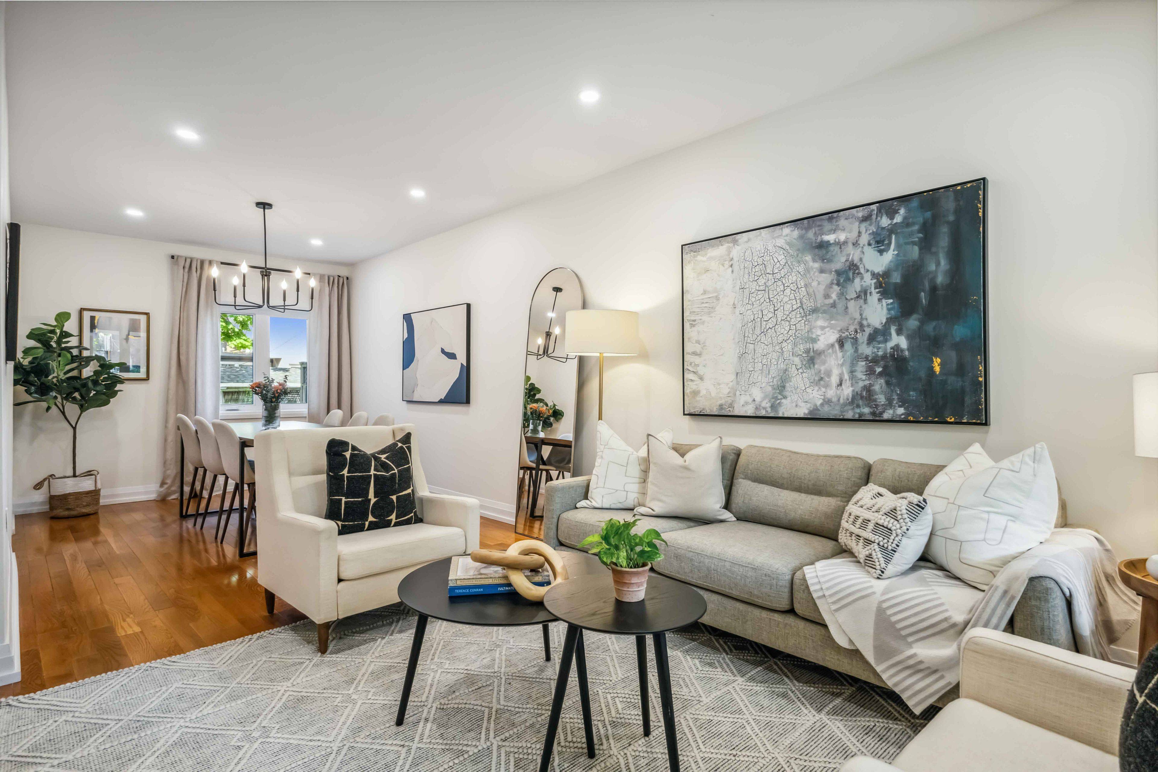Toronto E02, ON M4E 3R3,166 Bingham AVE