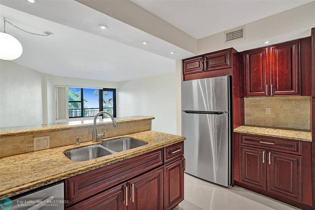 Fort Lauderdale, FL 33308,3800 Galt Ocean Dr  #314