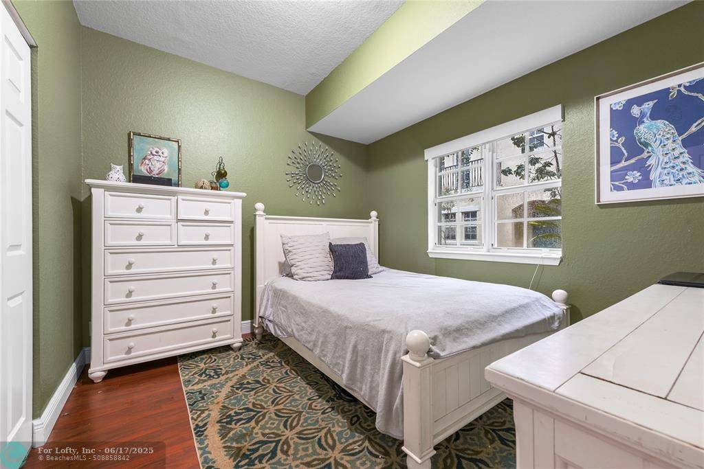 Pompano Beach, FL 33060,614 SW 2nd Ter